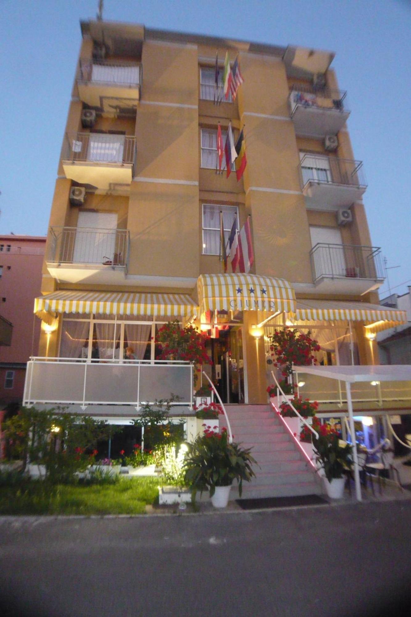 Hotel Giumer ริมินี ภายนอก รูปภาพ