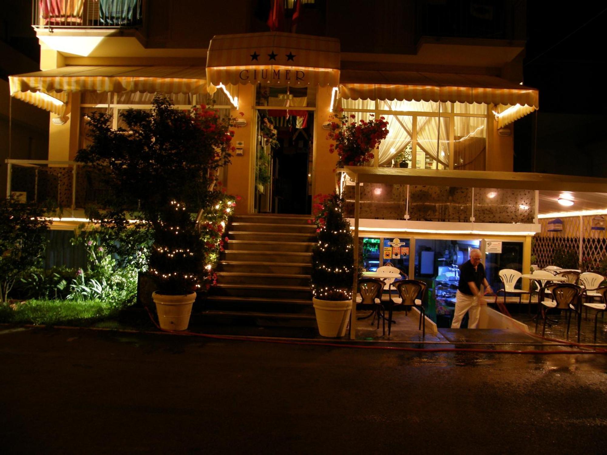 Hotel Giumer ริมินี ภายนอก รูปภาพ